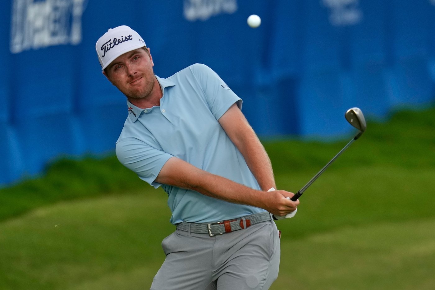 Rose gets another win at Torrey Pines. This was one special with his longtime caddie at his side | iNFOnews.ca Rose gets another win at Torrey Pines. This was one special with his longtime caddie at his side | iNFOnews.ca