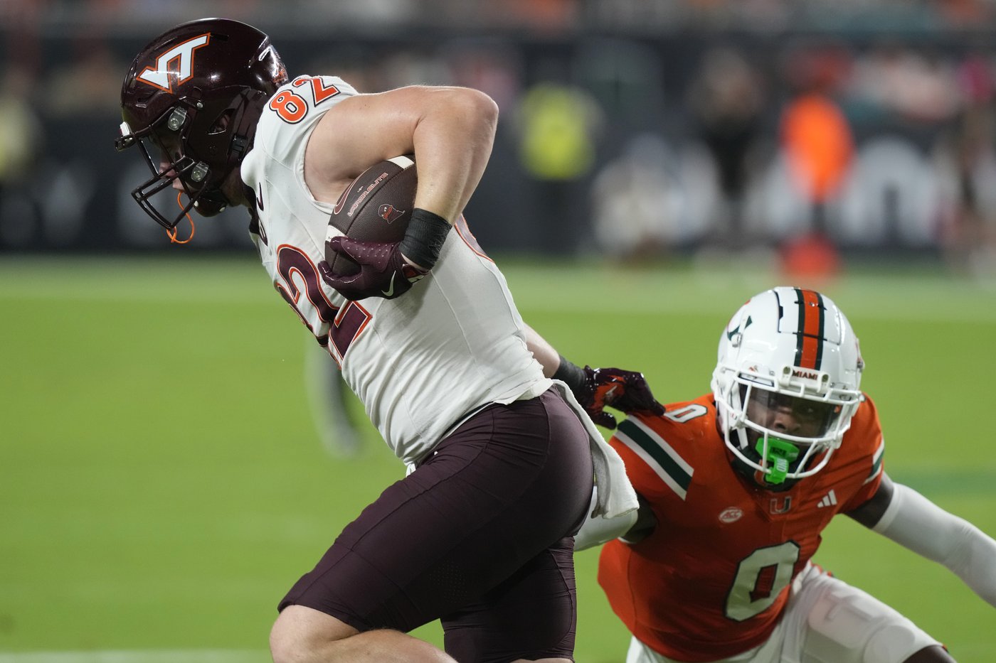 No. 7 Miami survives Virginia Tech 38-34 to remain unbeaten after Hail Mary TD overturned | iNFOnews.ca