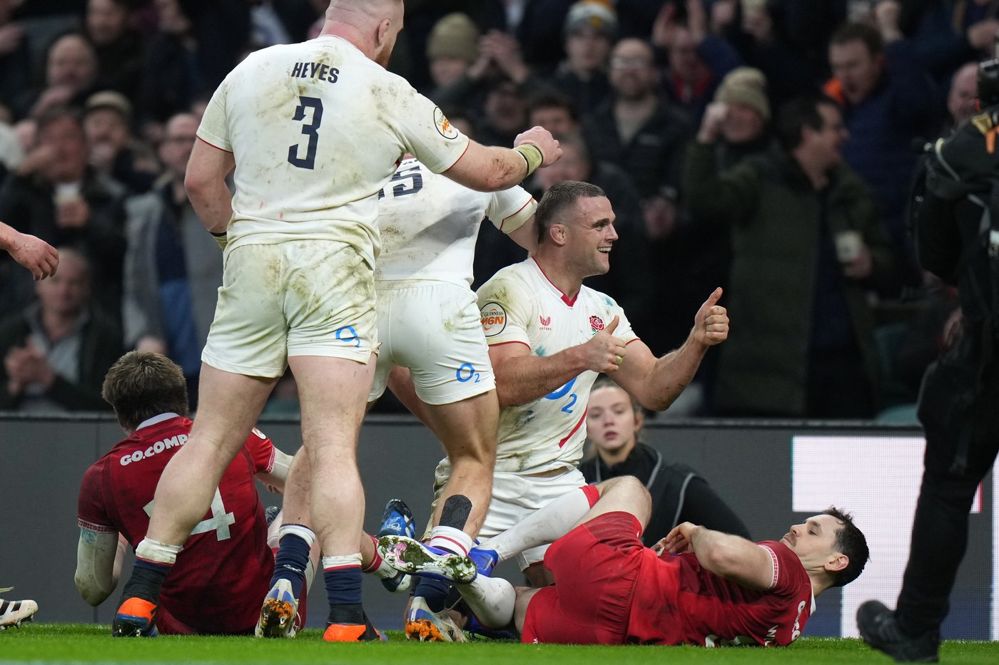 England thrashes Wales 48-7 in Six Nations opener with Arundell hat trick | iNFOnews.ca