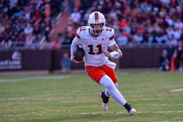 Beck's 4 TD passes carry No. 14 Miami past Virginia Tech, 34-17 | iNFOnews.ca