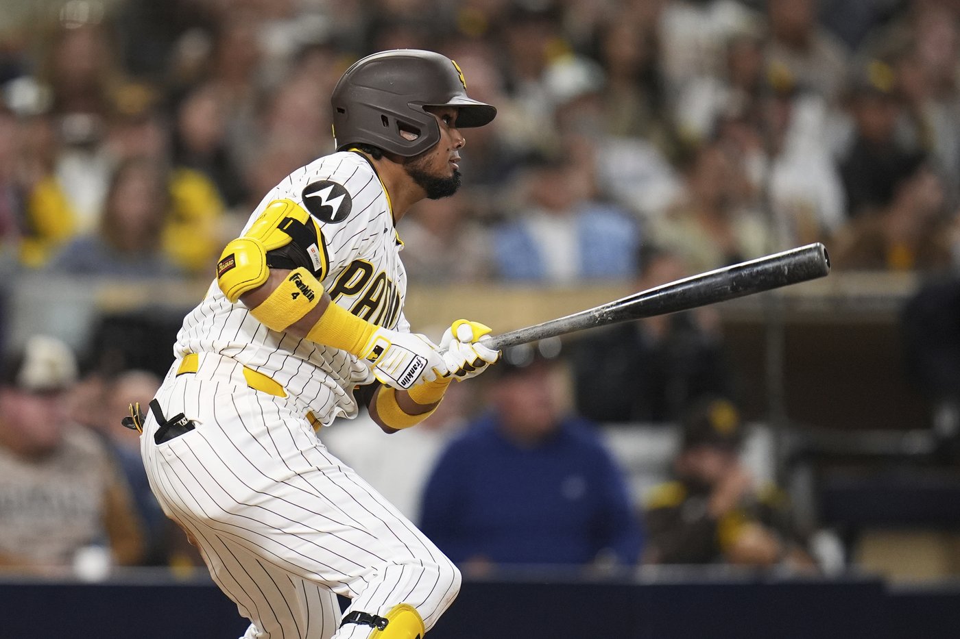 Arraez drives in tying and go-ahead runs as the Padres rally to beat the Marlins 8-6 | iNFOnews.ca