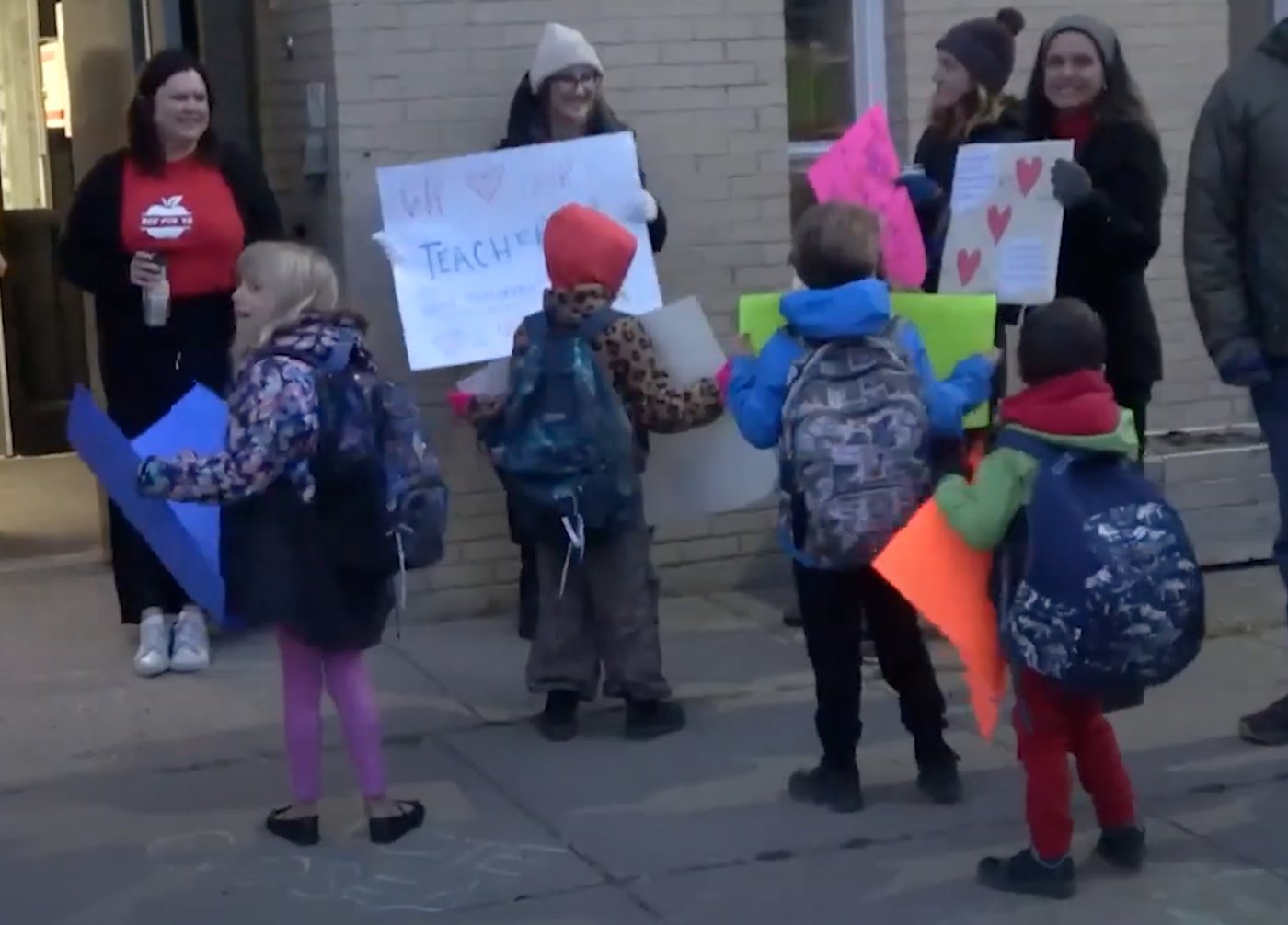 Alberta students back in class after teachers strike, threatened mass walkout fizzles | iNFOnews.ca