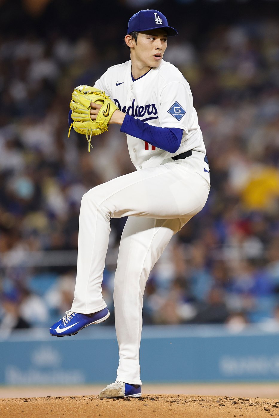 A nervous Roki Sasaki steadies himself in Dodgers season debut after a shaky spring | iNFOnews.ca