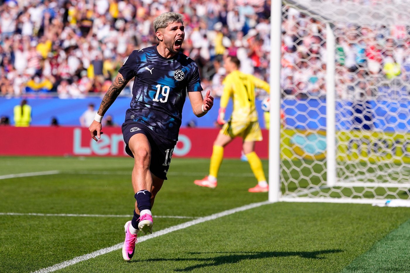 Paraguay stuns Germany, Morocco and Brazil also advance in World Cup Round of 32, in photos | iNFOnews.ca