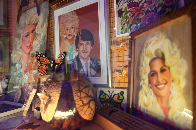 Dolly Parton's multifaceted legacy showcased at Nashville museum and hotel | iNFOnews.ca