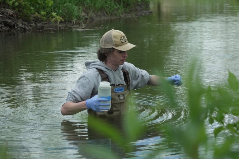 Takeaways from how water pollution in Iowa can deflate summer fun | iNFOnews.ca