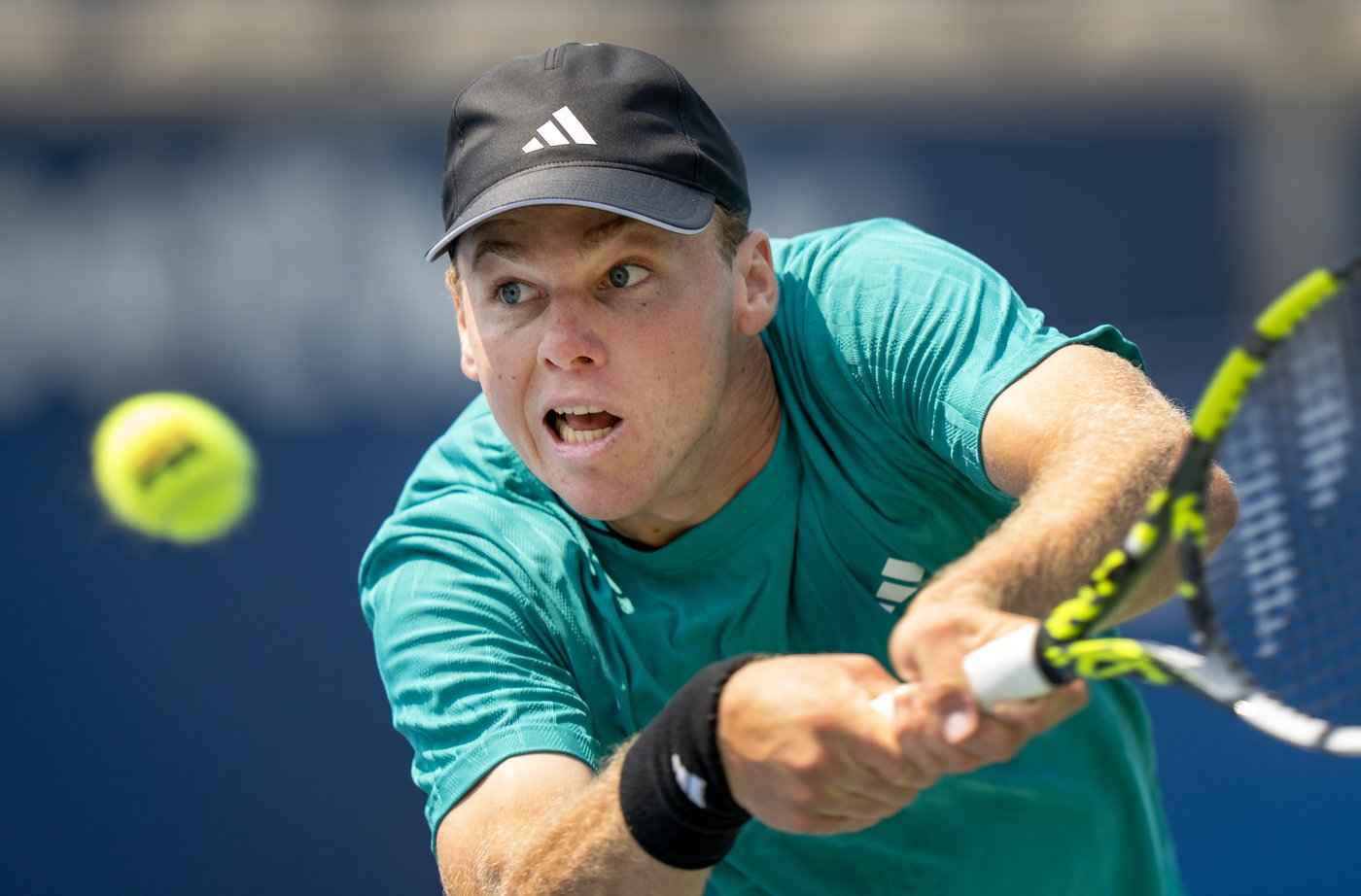 Defending champ Alexei Popyrin advances to men's quarterfinals at National Bank Open | iNFOnews.ca