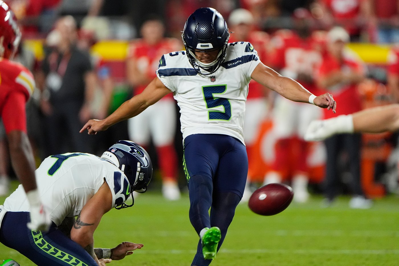 Seattle's Myers misses field goal as time expires and Seahawks play to 9-9 tie with Chiefs | iNFOnews.ca Seattle's Myers misses field goal as time expires and Seahawks play to 9-9 tie with Chiefs | iNFOnews.ca
