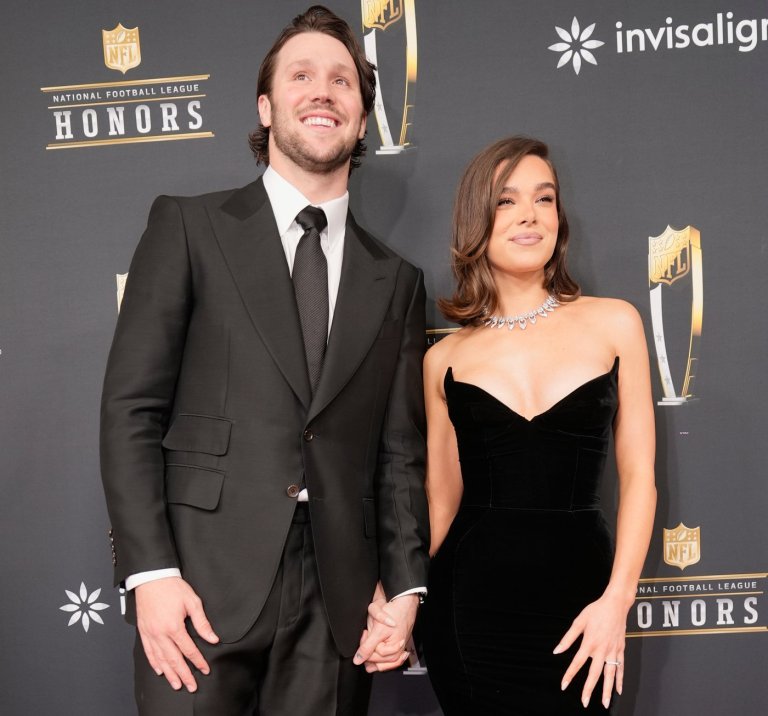 Hailee Steinfeld and NFL husband Josh Allen are expecting their first child | iNFOnews.ca