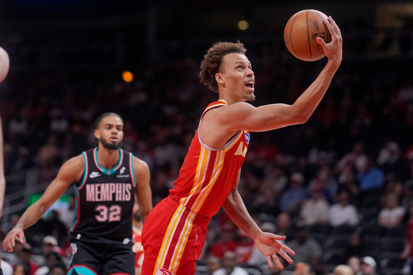 Hawks get double-digit scoring from 8 players and beat Grizzlies 146-107 | iNFOnews.ca