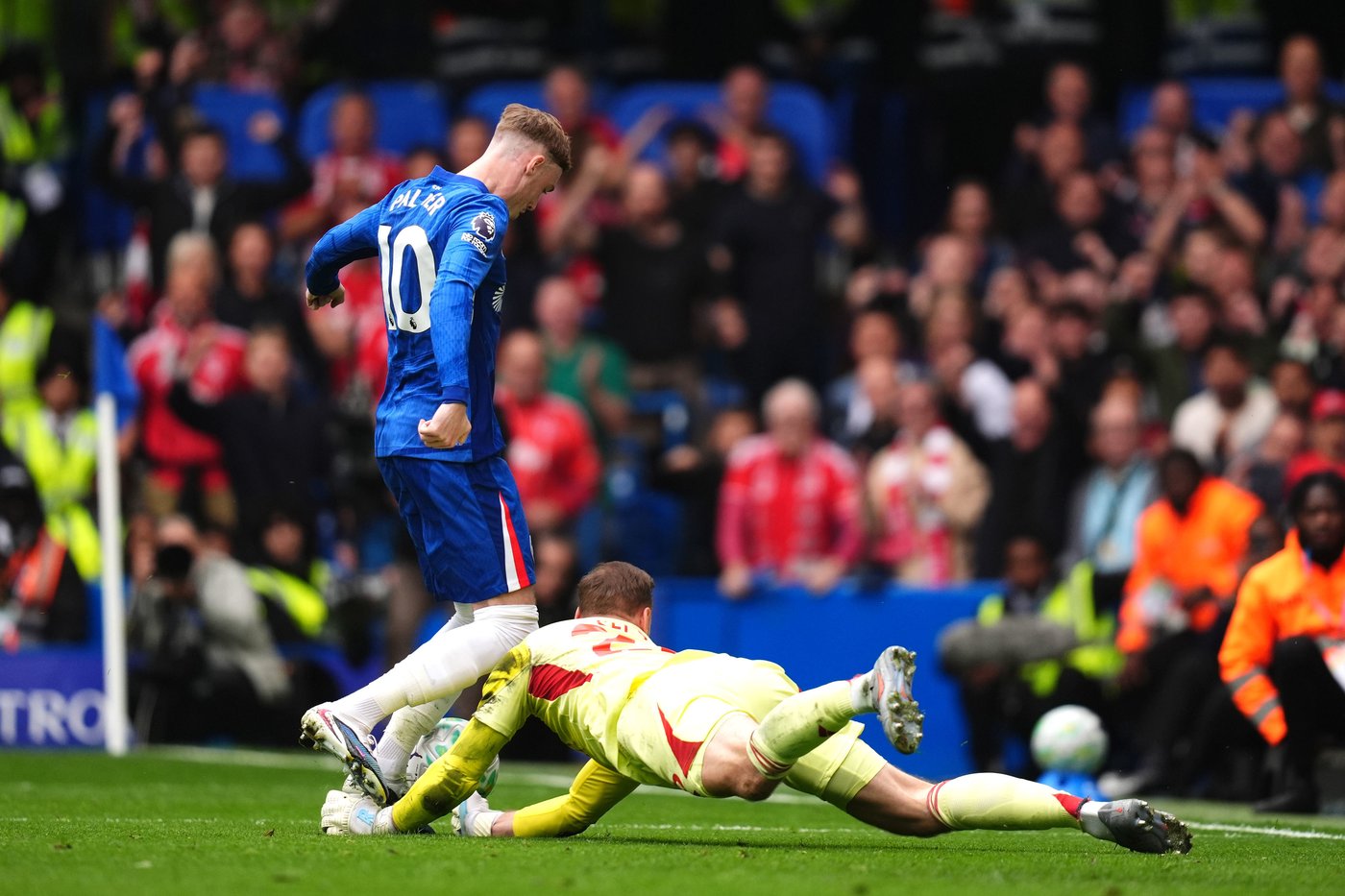 Man City's last-gasp draw at Everton hands Premier League momentum to Arsenal | iNFOnews.ca Man City's last-gasp draw at Everton hands Premier League momentum to Arsenal | iNFOnews.ca