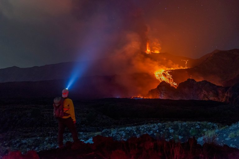 Persistent Etna ash shuts Catania airport during peak holiday week | iNFOnews.ca