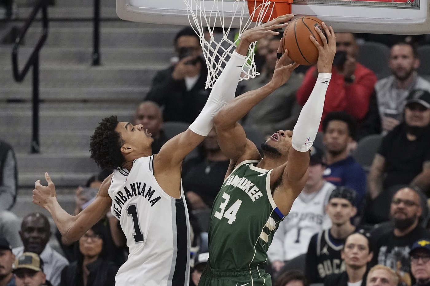 Victor Wembanyama sits out Spurs' game against Heat because of an undisclosed illness | iNFOnews.ca Victor Wembanyama sits out Spurs' game against Heat because of an undisclosed illness | iNFOnews.ca