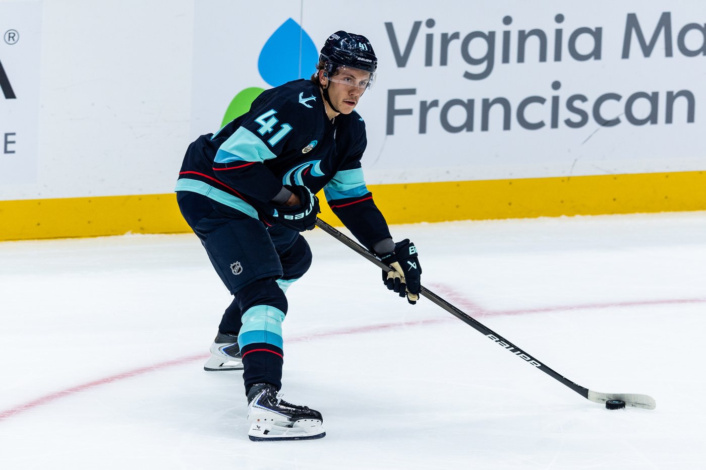 Kraken defenseman Ryker Evans out approximately 6 to 8 weeks with upper-body injury | iNFOnews.ca