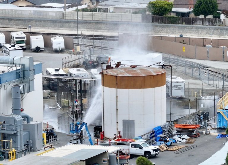 40,000 people under evacuation orders after a chemical tank leak in Southern California | iNFOnews.ca