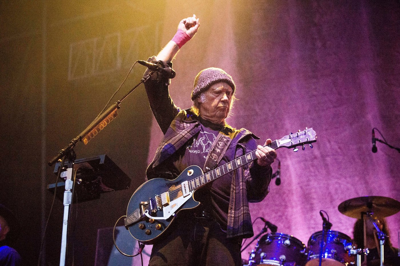 Neil Young's gift to Greenland: Free access to his entire music catalog | iNFOnews.ca Neil Young's gift to Greenland: Free access to his entire music catalog | iNFOnews.ca