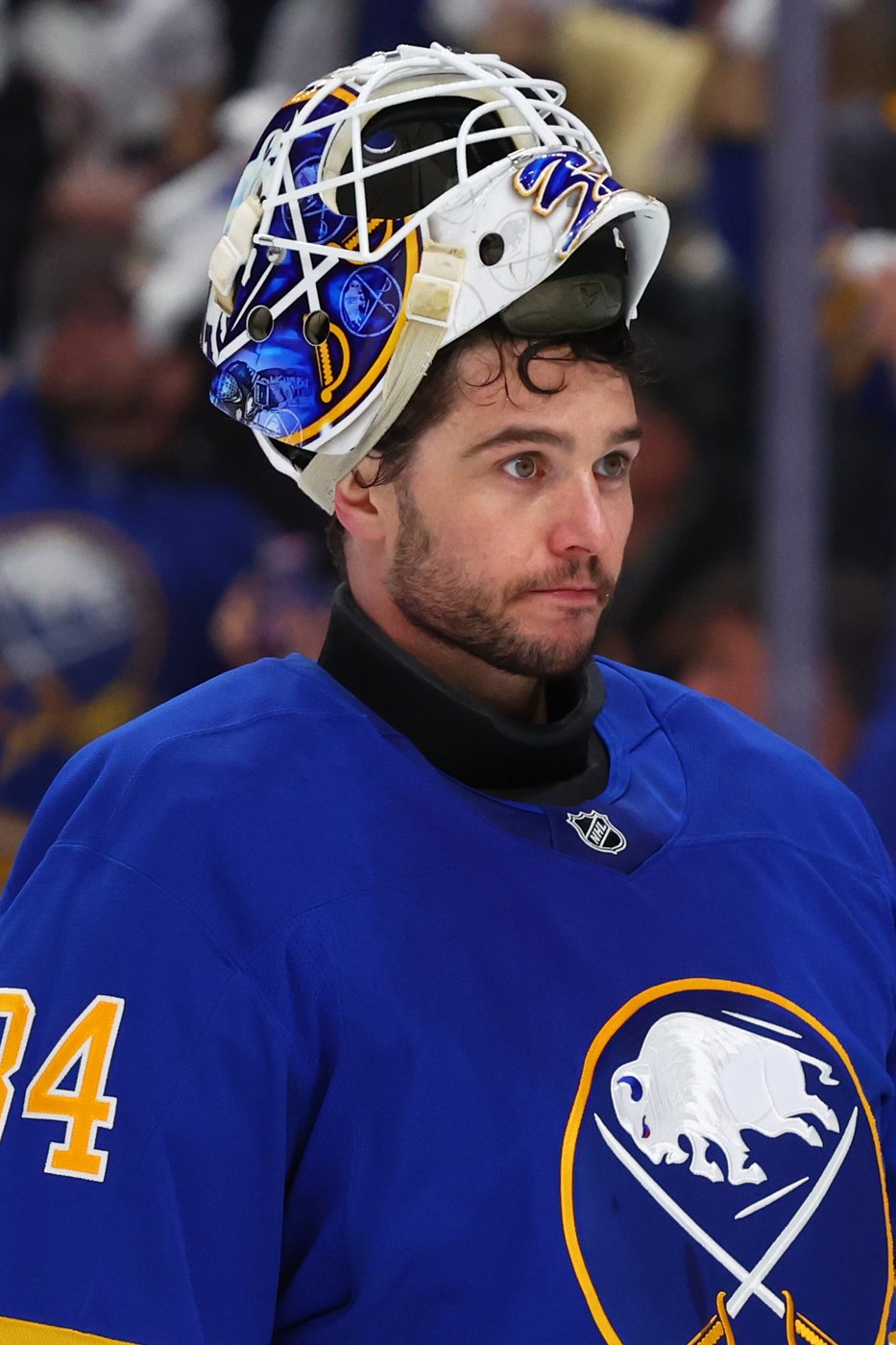 Journeyman goaltender Alex Lyon stepping up for Buffalo Sabres | iNFOnews.ca