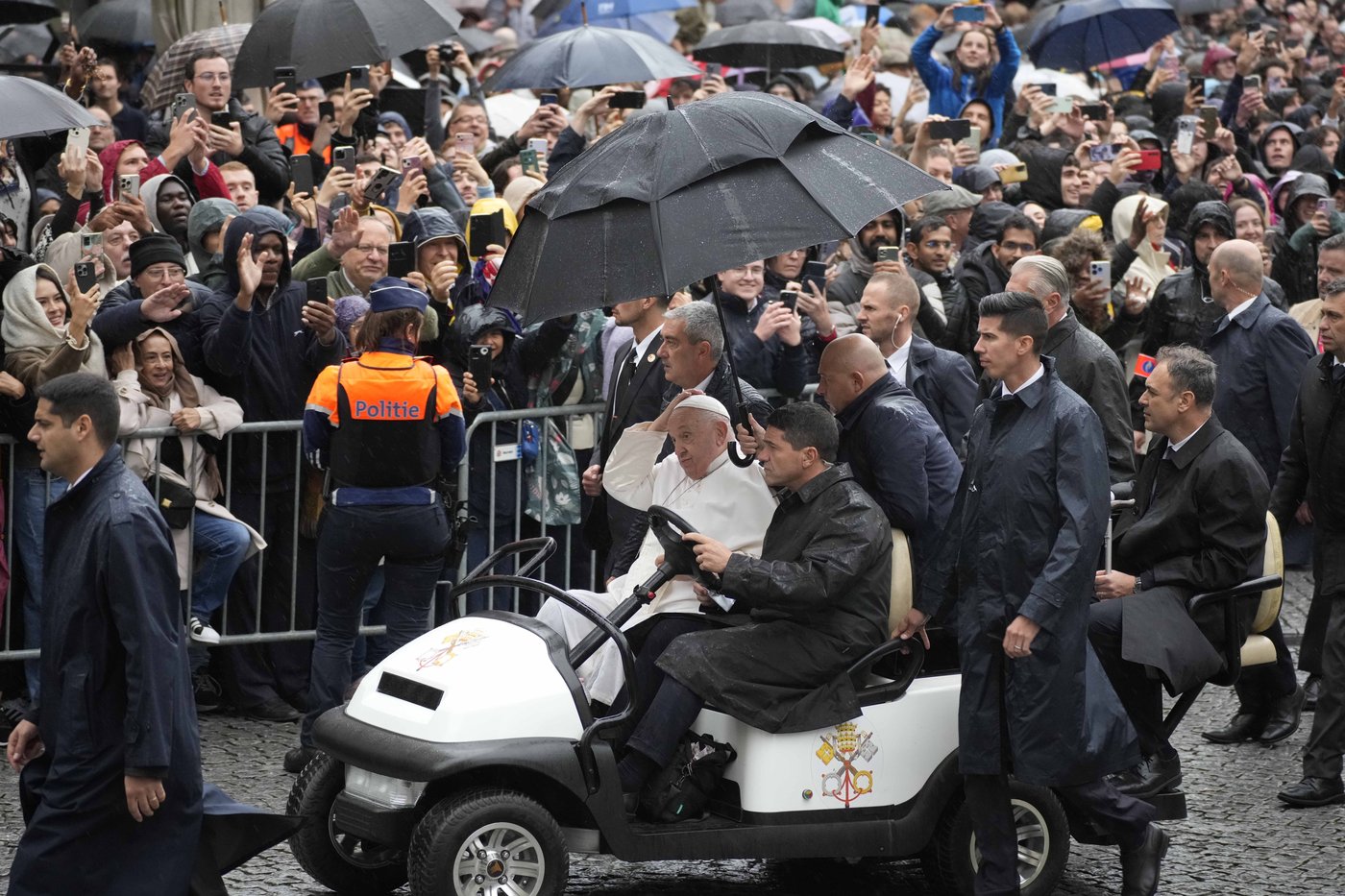 PHOTO COLLECTION: Religion Pope Francis Visits Belgium | iNFOnews.ca