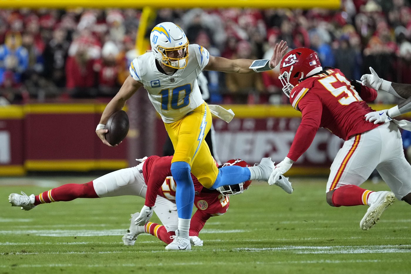 Baker Mayfield, high-flying Bucs visit Chargers in matchup of teams with winning records | iNFOnews.ca