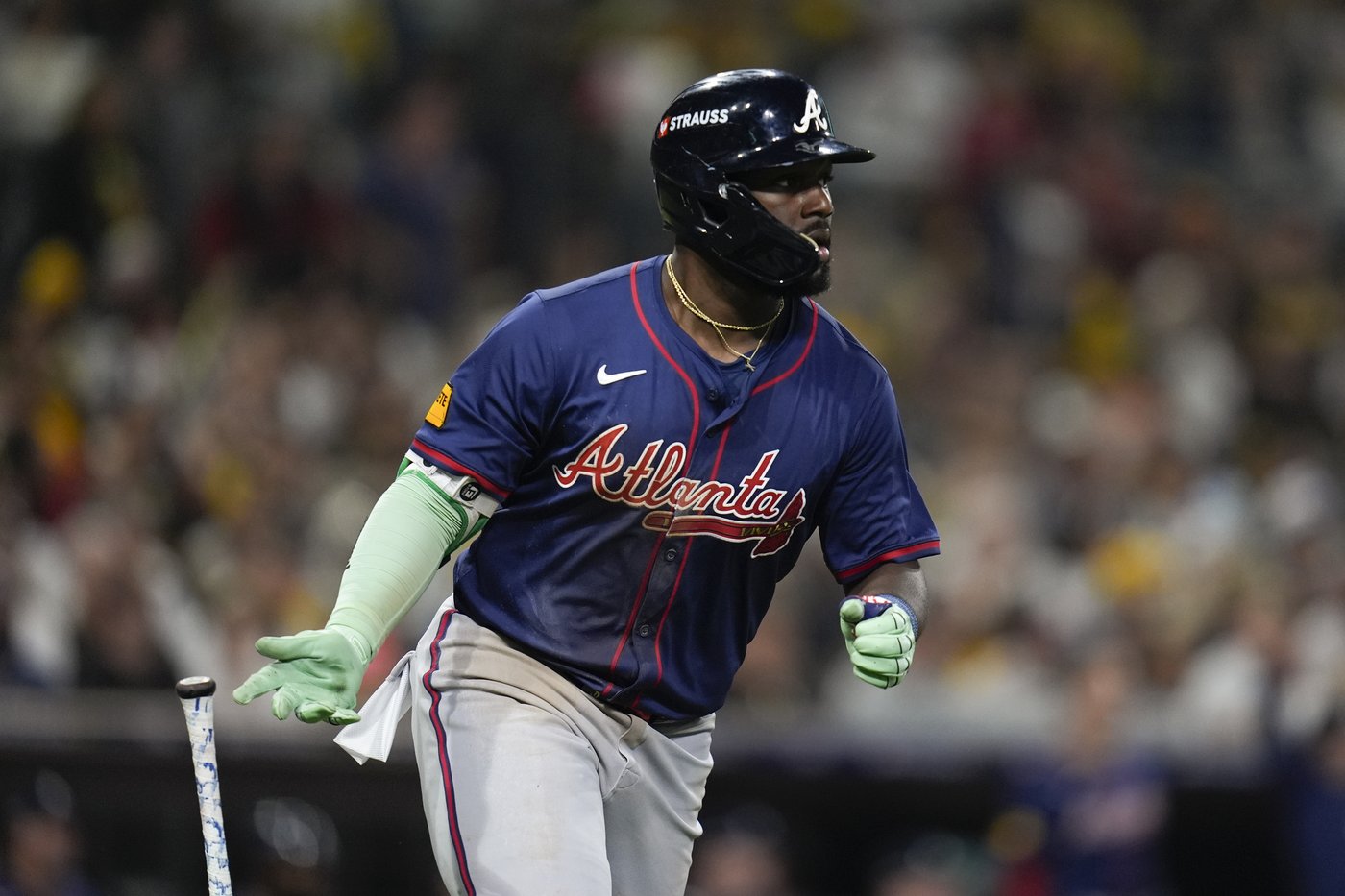 Higashioka's homer starts rally as Padres beat Braves 5-4 to sweep NL Wild Card Series | iNFOnews.ca