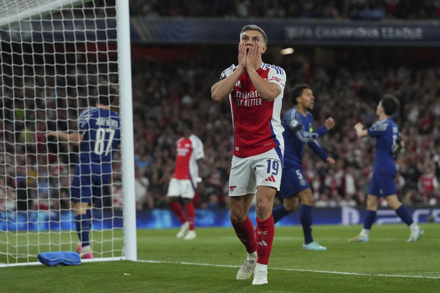 Dembele's early goal gives PSG 1-0 win over Arsenal in 1st leg of Champions League semifinals | iNFOnews.ca