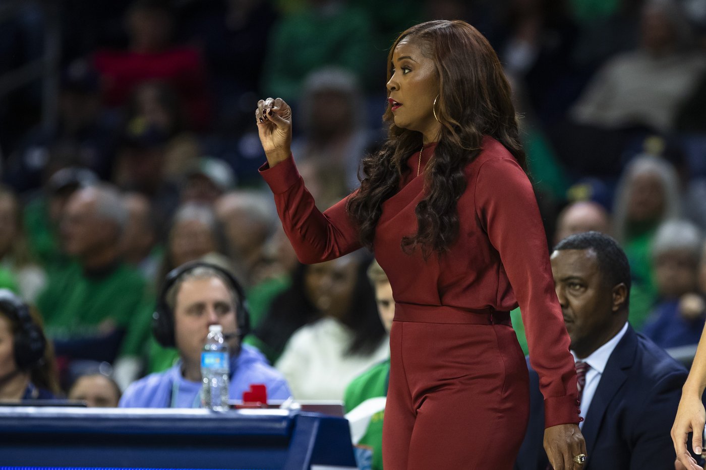 Hidalgo scores 30 as No. 10 Notre Dame women beat No. 4 Texas 80-70 in OT | iNFOnews.ca