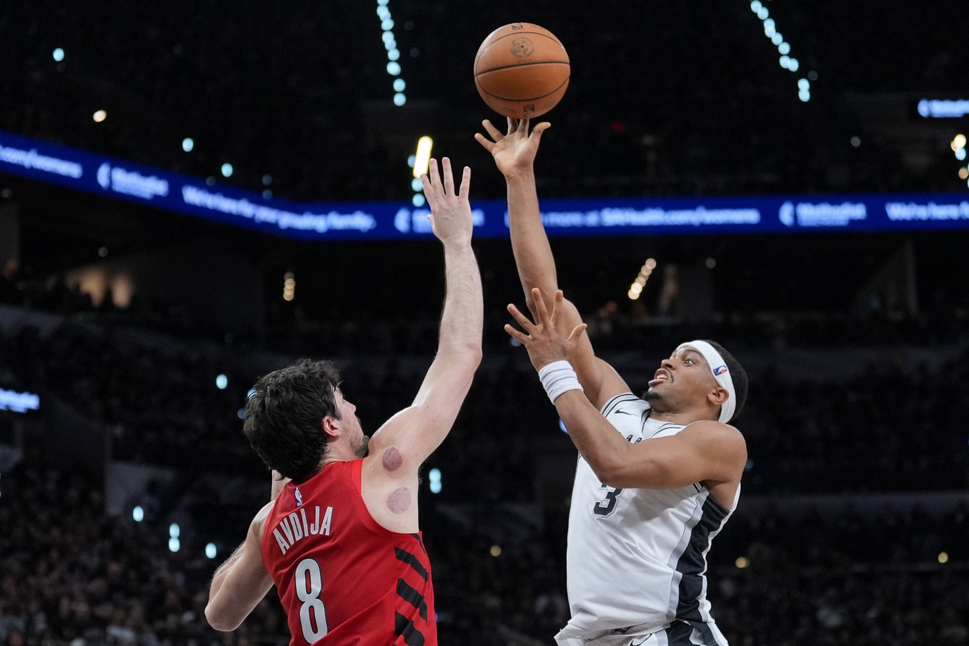 Wembanyama's double-double powers Spurs past Trail Blazers and into Western Conference semifinals | iNFOnews.ca Wembanyama's double-double powers Spurs past Trail Blazers and into Western Conference semifinals | iNFOnews.ca
