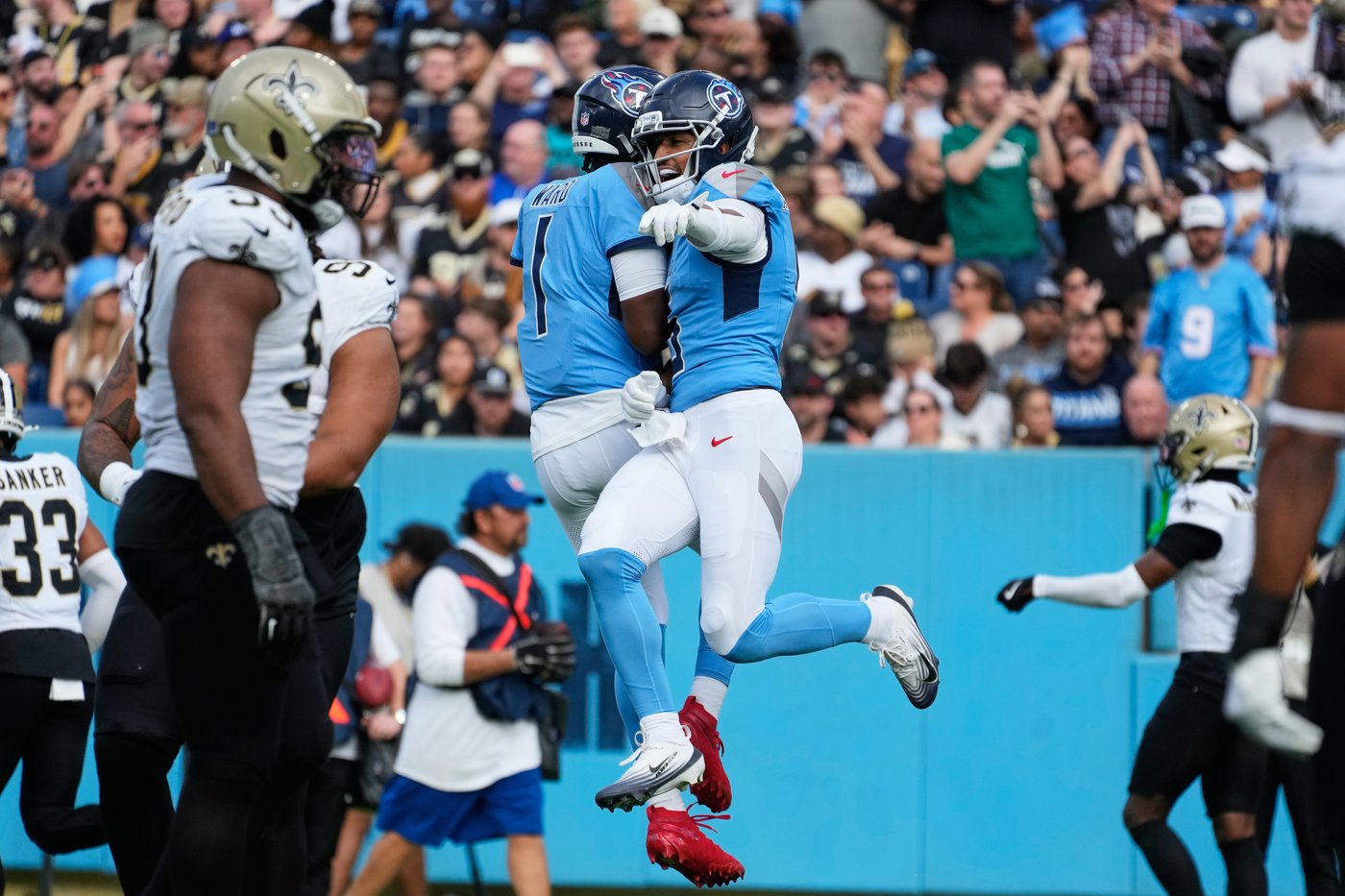 Cam Ward provides rare QB stability for the Titans by starting every game as a rookie | iNFOnews.ca