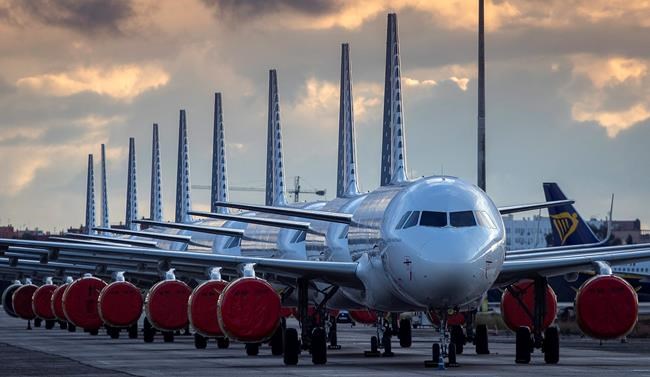 Air travel rebound is not yet on the radar, border services passenger numbers show | iNFOnews.ca Air travel rebound is not yet on the radar, border services passenger numbers show | iNFOnews.ca