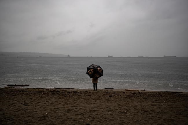 Loneliness taking toll on Canadian mental health in COVID era, study finds | iNFOnews.ca Loneliness taking toll on Canadian mental health in COVID era, study finds | iNFOnews.ca