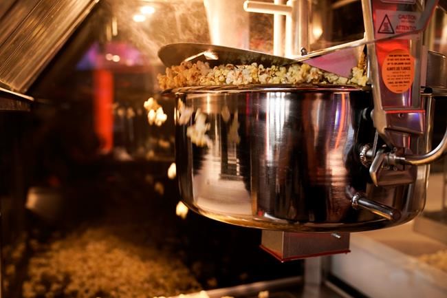 Independent cinemas sell popcorn, seat naming rights amid shutdown in COVID hot spots | iNFOnews.ca CP575056857