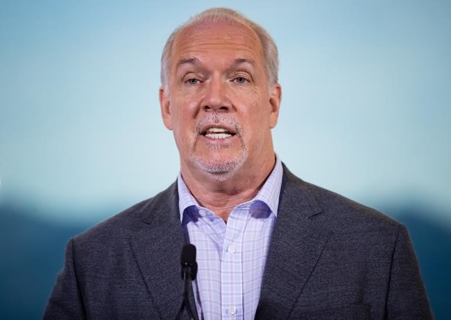 B.C. premier to call on prime minister for national travel policy to fight COVID-19 | iNFOnews.ca CP767943397
