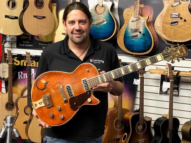 Guitar made in 1950s worth more than B.C. family imagined | iNFOnews.ca