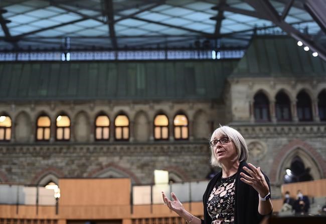 Trump admin silent after Hajdu pushes back on U.S. plan to raid Canada's drug cabinet | iNFOnews.ca