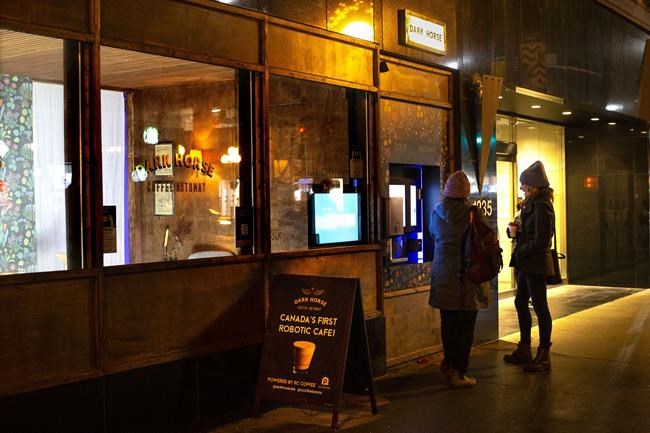 Vending machine pizza and robotic coffee: Pandemic accelerates restaurant automation | iNFOnews.ca CP2143473442