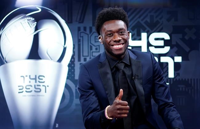 Canadian Alphonso Davies makes history by earning a spot on men's FIFPRO World 11 | iNFOnews.ca Canadian Alphonso Davies makes history by earning a spot on men's FIFPRO World 11 | iNFOnews.ca