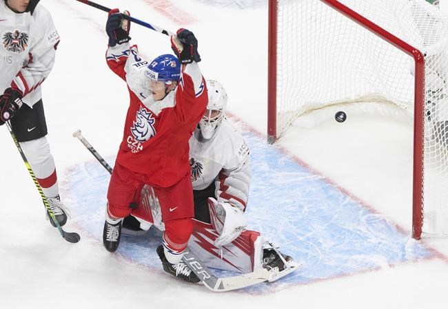 Trevor Zegras' three-point game leads U.S. to 4-0 win over Sweden | iNFOnews.ca