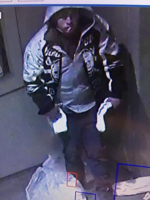 Homeless woman OK after man tries to set her blankets ablaze in Vancouver: police | iNFOnews.ca