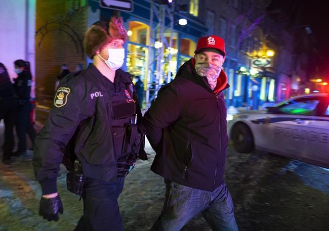 Opposition party calls for changes to Quebec curfew after homeless people ticketed | iNFOnews.ca