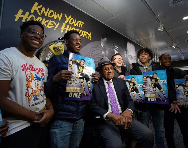 O'Ree's hockey stick reminds Trudeau daily of the work needed to combat racism | iNFOnews.ca O'Ree's hockey stick reminds Trudeau daily of the work needed to combat racism | iNFOnews.ca