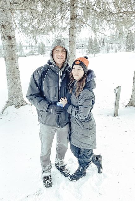 Solo Bowl: Canadians ditching NFL championship parties amid COVID spread | iNFOnews.ca