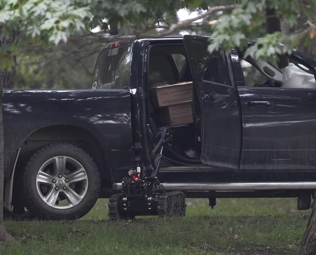 Manitoba man who rammed Rideau Hall gates pleads guilty to eight charges | iNFOnews.ca
