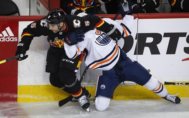 Calgary Flames down Edmonton Oilers 6-4 to kick off NHL season's Battle of Alberta | iNFOnews.ca