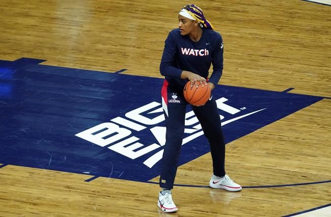 Canadian rookie Edwards shining in a bizarre UConn season unlike any other | iNFOnews.ca CP2096628572