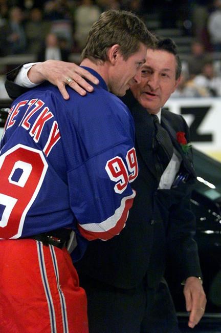 Walter Gretzky mourned in Ontario city he helped put on the map | iNFOnews.ca Walter Gretzky mourned in Ontario city he helped put on the map | iNFOnews.ca