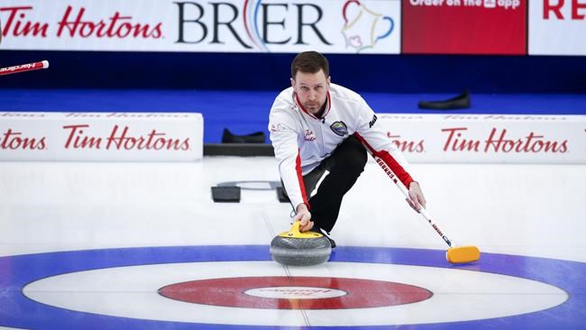 Brier in the Bubble: Defending champion Gushue beats Epping in opening draw | iNFOnews.ca
