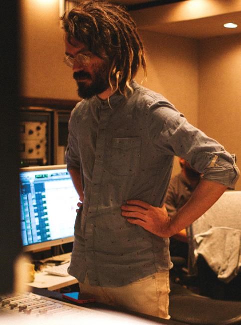 Grammy-nominated engineer Shawn Everett on Fiona Apple's attic, never meeting Beck | iNFOnews.ca Grammy-nominated engineer Shawn Everett on Fiona Apple's attic, never meeting Beck | iNFOnews.ca