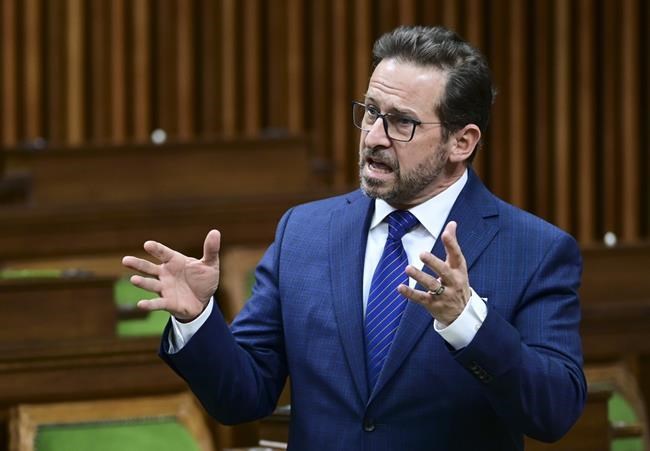Bloc Québécois MPs join Liberals to cut off debate on assisted-dying bill | iNFOnews.ca