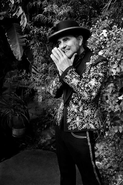 Producer Daniel Lanois hopes his new album offers 'refuge' for these 'troubled times' | iNFOnews.ca