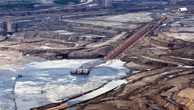 CP Rail/KCS rail merger to unite loading and unloading links for bitumen transport | iNFOnews.ca